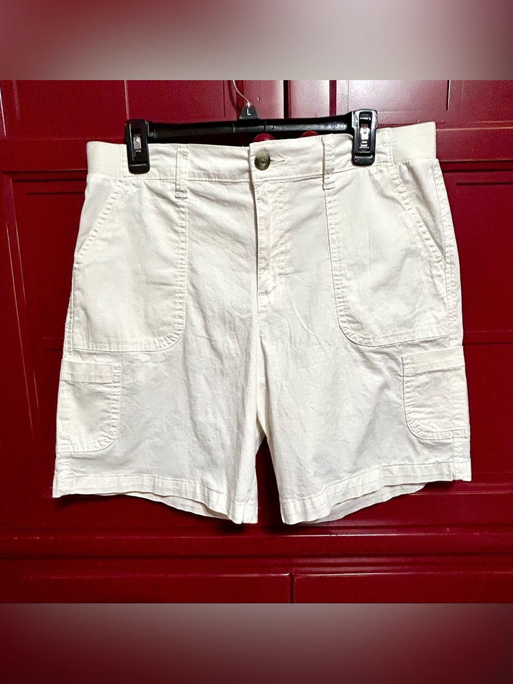 Lee mid rise relaxed fit White Shorts